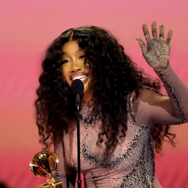 sza-shares-new-song-“saturn”:-listen