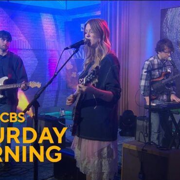 watch-slow-pulp-make-their-tv-debut-on-cbs-saturday-sessions