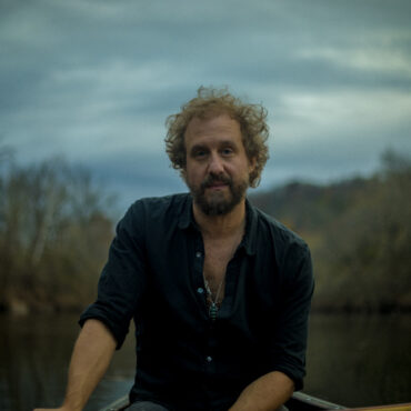 phosphorescent-shares-video-for-new-song-“impossible-house”