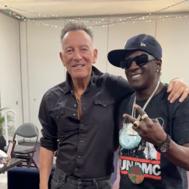 watch-bruce-springsteen-cover-elvis-presley-and-meet-flavor-flav-in-las-vegas