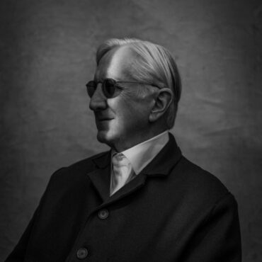 t-bone-burnett-–-“sometimes-i-wonder”-(feat.-weyes-blood)