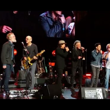 watch-roger-daltrey,-robert-plant,-&-eddie vedder-perform-the-who’s-“baba-o’riley”-at-teenage-cancer-trust