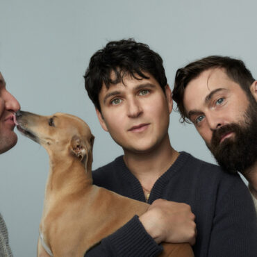 vampire-weekend-share-new-song-“mary-boone”