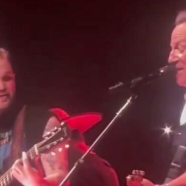 watch-bruce-springsteen-join-zach-bryan-onstage-in-brooklyn