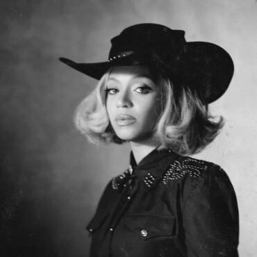 the-war-on-drugs,-nickel-creek,-raye,-&-more-contributed-to-beyonce’s-cowboy-carter