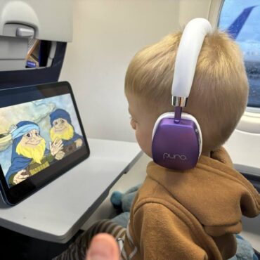 puroquiet-plus-headphone-review:-noise-canceling-headphones-for-traveling-kids-and-hardworking-tweens.