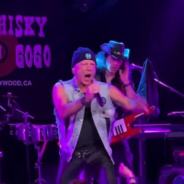 watch-iron-maiden’s-bruce-dickinson-play-first-solo-concert-in-22-years