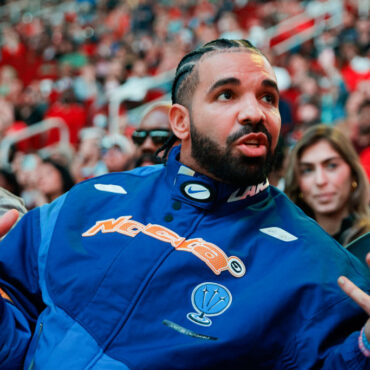 drake-responds-to-kendrick-lamar-with-teen-rom-com-clip,-joins-nicki-minaj-in-toronto