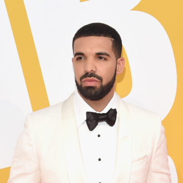 drake-asks-toronto-news-chopper-to-stop-flying-over-his-mansion,-third-intruder-apprehended-by-police