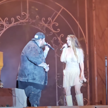 watch-lana-del-rey-&-jelly-roll-sing-“sweet-home-alabama”-in-alabama