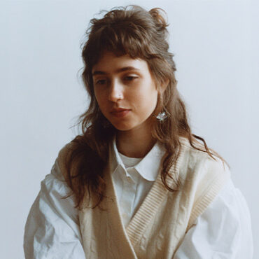 clairo-announces-nyc-&-la-residencies