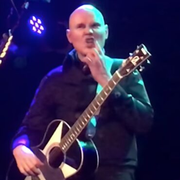 billy-corgan-is-not-happy-with-emo-disrespect