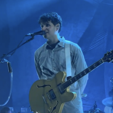 watch-vampire-weekend-attempt-oasis-and-phoenix-covers-by-request-in-houston