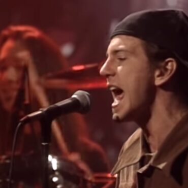 pearl-jam-‘ten’-new-version-with-dave-abbruzzese