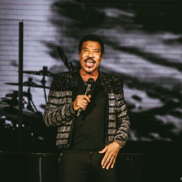 happy-75th-birthday-lionel-richie