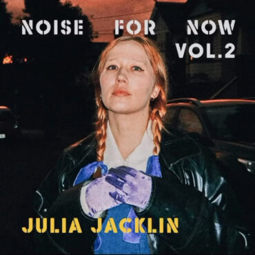 julia-jacklin-–-“dead-from-the-waist-down”-(catatonia-cover)