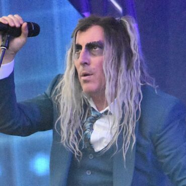 maynard-james-keenan-says-tool-bandmate-was-fired