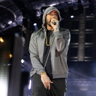 eminem-announces-release-date-for-new-album-the-death-of-slim-shady-(coup-de-grace)