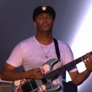 tom-morello-is-jealous-of-three-guitar-riffs