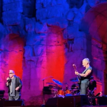 watch-sting-3.0-cover-“spill-the-wine”-with-eric-burdon-in-athens