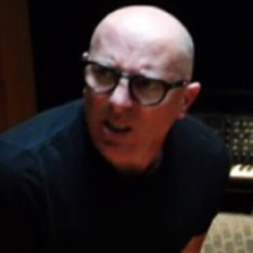 maynard-james-keenan-swears-at-‘selfish’-tool-fans