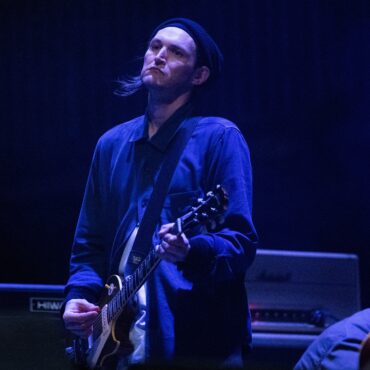 former-red-hot-chili-peppers-guitarist-josh-klinghoffer-facing-wrongful-death-lawsuit