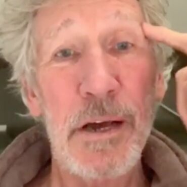 roger-waters-calls-elon-musk-a-‘coward’