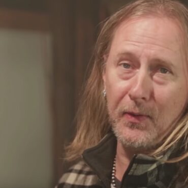 jerry-cantrell-teases-new-single-in-video