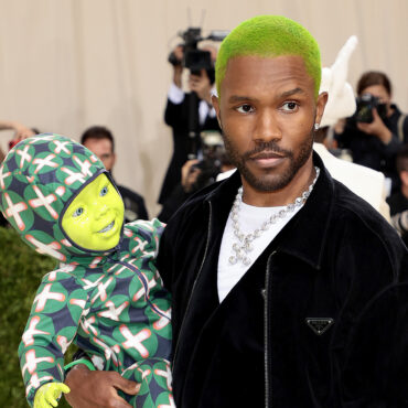 frank-ocean-discusses-working-with-producer-michael-uzowuru-in-rare-interview