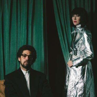 karen-o-and-danger-mouse-announce-lux-prima-reissue,-share-song:-listen