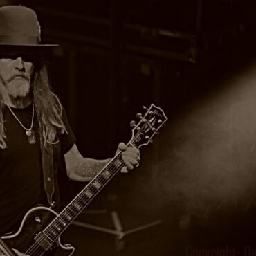 alice-in-chains,-metallica,-&-guns-n’-roses-members-record-together