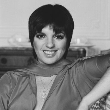 liza-minnelli-announces-tell-all-memoir