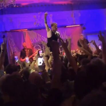 watch-the-sex-pistols-reunite-fronted-by-frank-carter-in-london