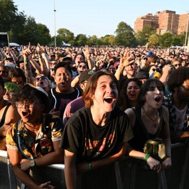 riot-fest-2024-returns-to-chicago’s-douglass-park-after-relocating-to-bridgeview