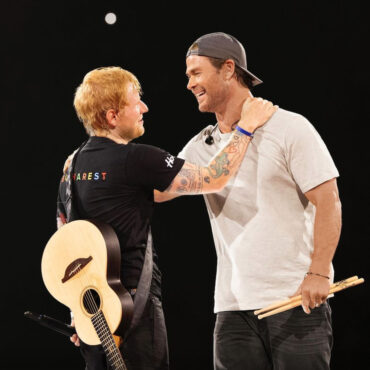 watch-chris-hemsworth-play-drums-for-ed-sheeran-in-romania