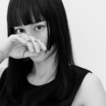 michelle-zauner-teases-“gloomy,”-guitar-heavy-new-japanese-breakfast-album-in-first-korean-language-interview