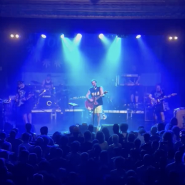 watch-jeff-rosenstock-cover-belle-&-sebastian-and-courtney-barnett-in-brooklyn