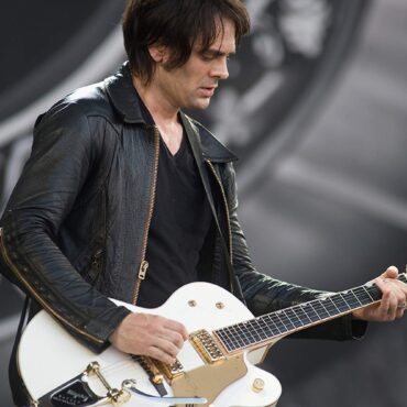 happy-birthday-dean-fertita-(queens-of-the-stone-age,-dead-weather,-waxwings,-raconteurs)