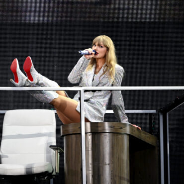 taylor-swift-endorses-kamala-harris-for-president