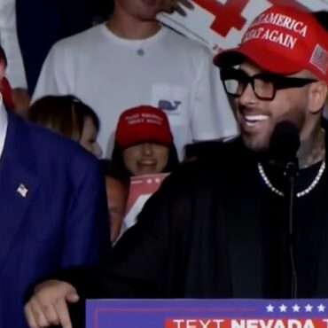 donald-trump-mistakenly-refers-to-nicky-jam-as-a-woman-while-introducing-reggaeton-singer-at-campaign-rally