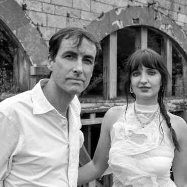 andrew-bird-and-madison-cunningham-cover-buckingham-nicks-in-full-on-new-album