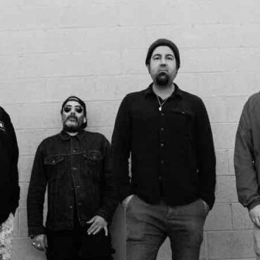 deftones-selling-very-expensive-concert-tickets