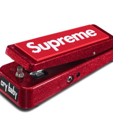 dave-navarro-unveils-next-project:-a-supreme-guitar-pedal