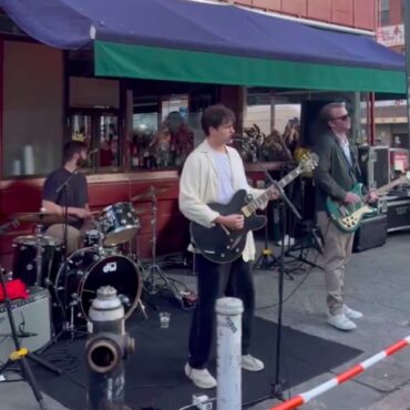 watch-vampire-weekend-play-a-pop-up-set-outside-nyc-bar-time-again