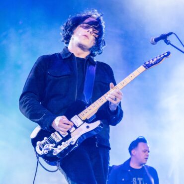 jack-white-announces-no-name-world-tour