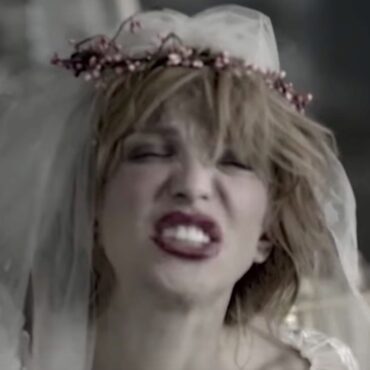 courtney-love-in-trouble-over-racist-song