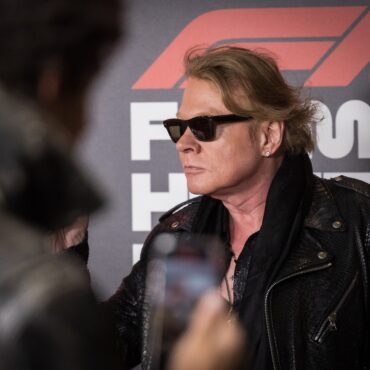 guns-n’-roses’-axl-rose-settles-lawsuit-over-sexual-assault-allegations